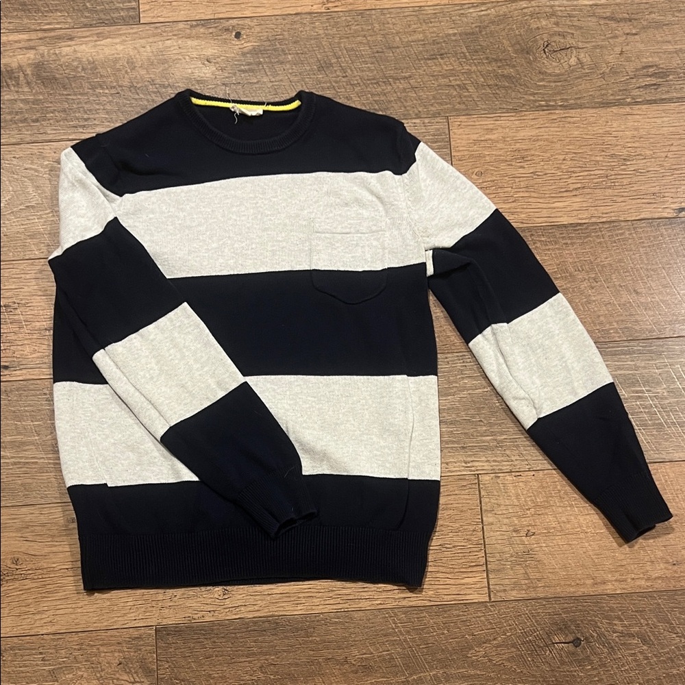 GAP Men's Crewneck Sweater with Navy Blue and Light Gray Stripes